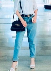Stylish Light Wash Mom Jeans