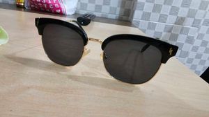 Stylish Black & Gold Sunglasses