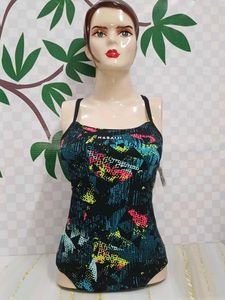 (900)Nabaiji Swimsuit - Size M