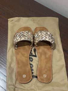 Stylish Braided Flat Sandals HYDEOUT with dustbag