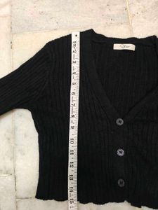 Black Ribbed Cropped Cardigan