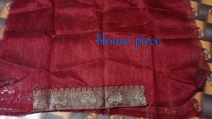 Stunning Ethnic Saree with unstitched blouse piece