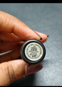 Combo Of MAC lipstick Plumpfull & Smoked Almond