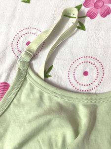 sports Bras - Comfortable &amp; Stylish