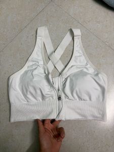 White Sports Bra with Front Zipper 🫶🏻
