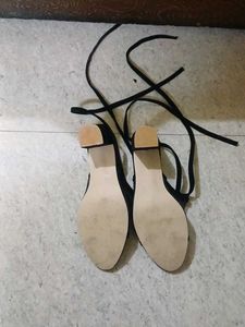 Multi Styler Black Heels