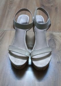BEIGE Textured Wedge Sandals