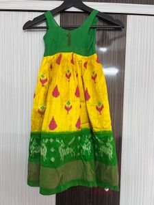 pure ikkat pattu Vibrant Yellow pavada
