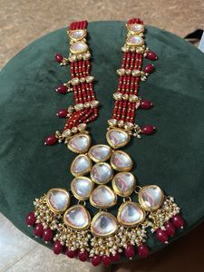 Exquisite Kundan &amp; Pearl Necklace Set