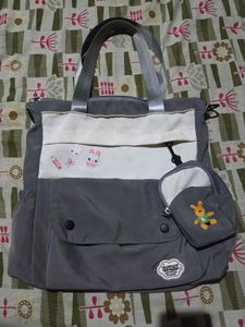 Gray Fashion Tote Bag with a pouch
