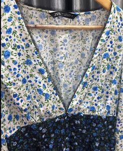 Zara Floral Print V-Neck Top