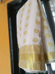 Elegant White &amp; Gold Saree