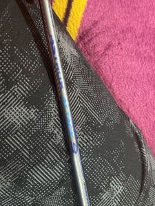 yonex and lining badminton with 3 set of suttlebox