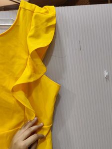Chic Yellow Ruffled Dress