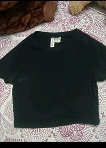 H&amp;M Basic T-Shirts (Black &amp; White)