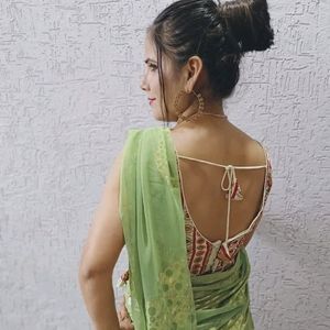 Saree Without Blouce