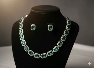 Emerald Green Necklace & Earring Set