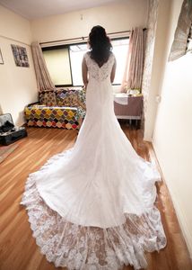 **For Sale: Exquisite White Mermaid-Style Wedding