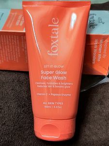 Seal Pack Foxtale Super Glow Face Wash