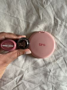 Mamaearth &amp; Colorbar Lipsticks ( free mirror )