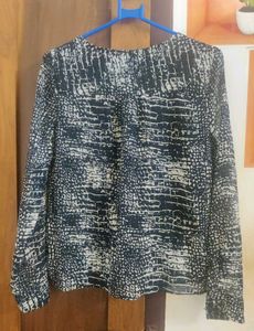 WOMEN'S PRINTED RUFFLE TOP