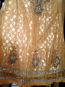 Gowns , For donetion