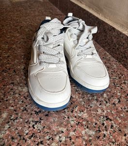 Men's White Casual Sneakers