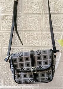 Mini Chic Crossbody Bag