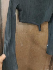 Black Ribbed Mock Neck Crop Top