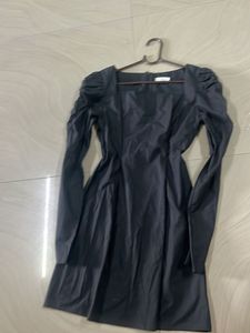 Chic Black Puff Sleeve Square Neck Dress