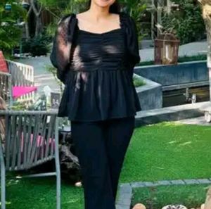 Black sheer A line top🫶🏻💋