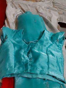 Stunning Turquoise Saree with blause hand work sto