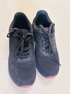 Stylish Black Sports Shoes