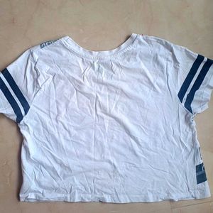 Graphic Print White Crop Top🤍
