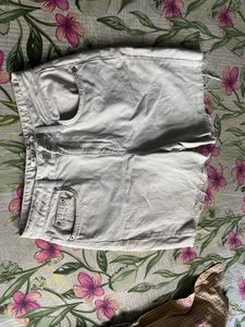 Pink Cropped Hoodie &amp; White Denim Shorts Set