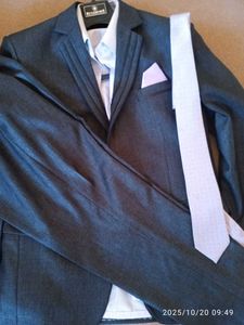 Men's Grey Suit &amp; Tie Set