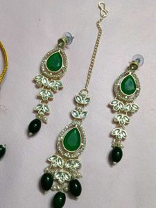 Luxury Emerald Green multy layered necklace