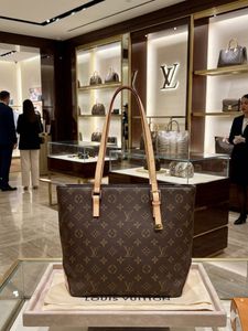 Louis Vuitton Monogram Tote Bag