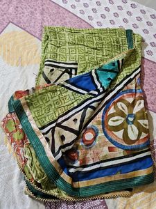 🔻Price Drop-Digital Print Green Saree