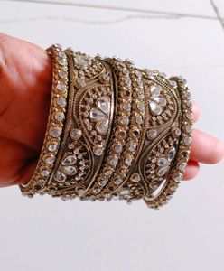 Elegant 🌈 Silver Stone Bangles Set