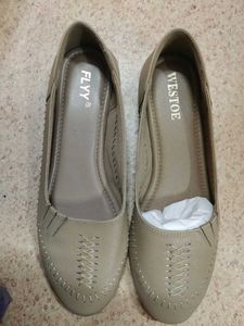 Stylish Women's Laser-Cut Ballet Flats
