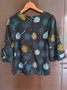 Chic Floral Print Bell Sleeve Top