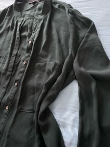 Chic Dark Green Collared Button-Up Shirt