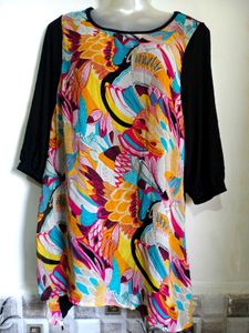 Vibrant Abstract Print Top Size M-L 38"-40"