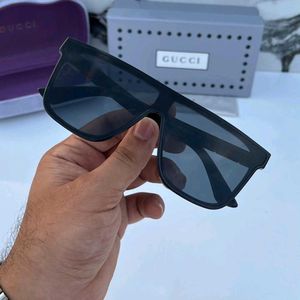 Gucci Sunglasses unisex