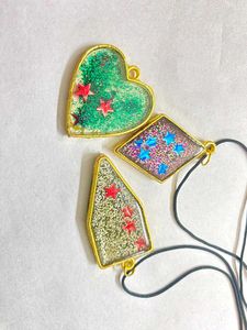 Sparkling Resin Pendants Set