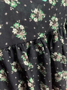 Chic Floral Print Spaghetti Strap crop top