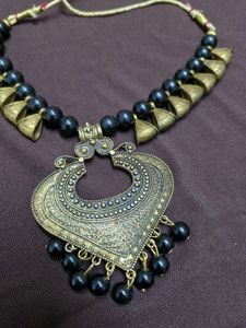 Bohemian Black Pearl &amp; Gold Pendant Necklace