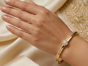 Anti Tarnish Gold Bangle with Diamond