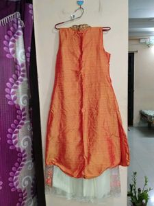 Orange Embroidered Kurta Set(2 piece set)